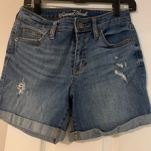 Universal thread boyfriend shorts